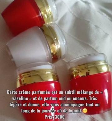 Crème parfumée pour le corps